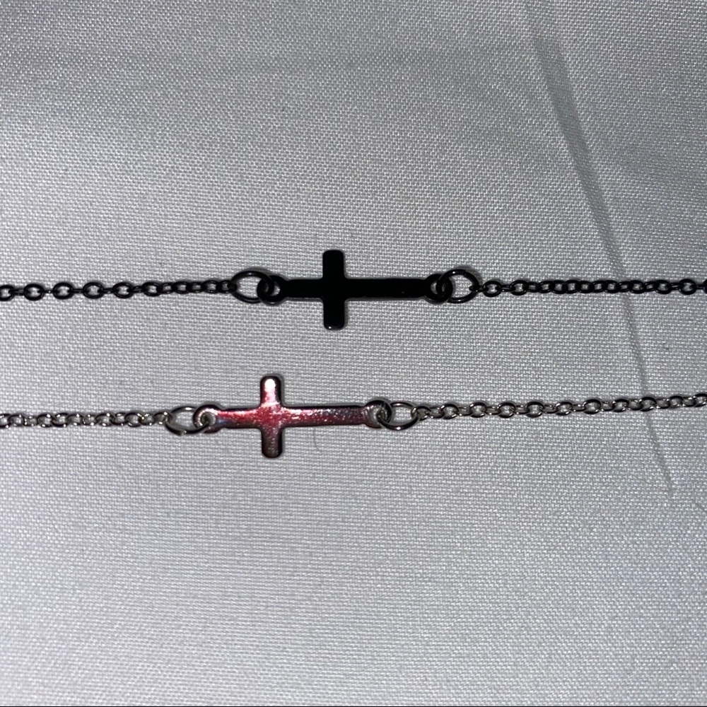Cross bracelets - Picture 3 of 6
